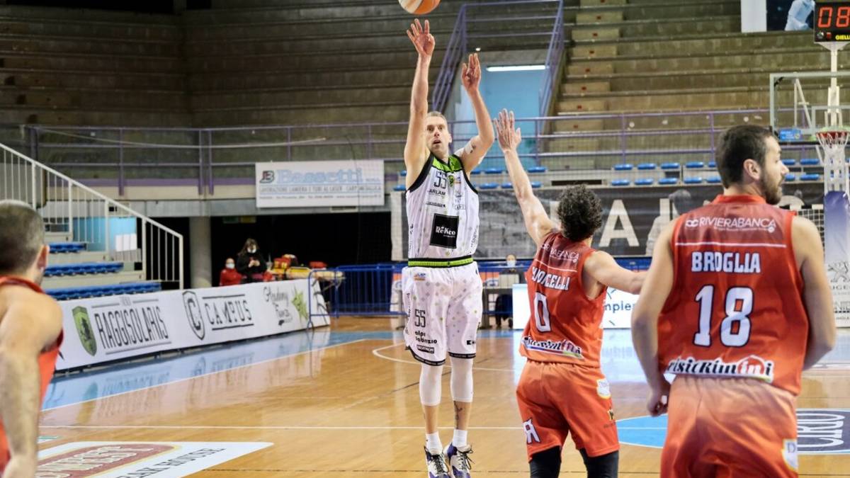 Basket B, la Rekico ribalta RivieraBanca (76-72)