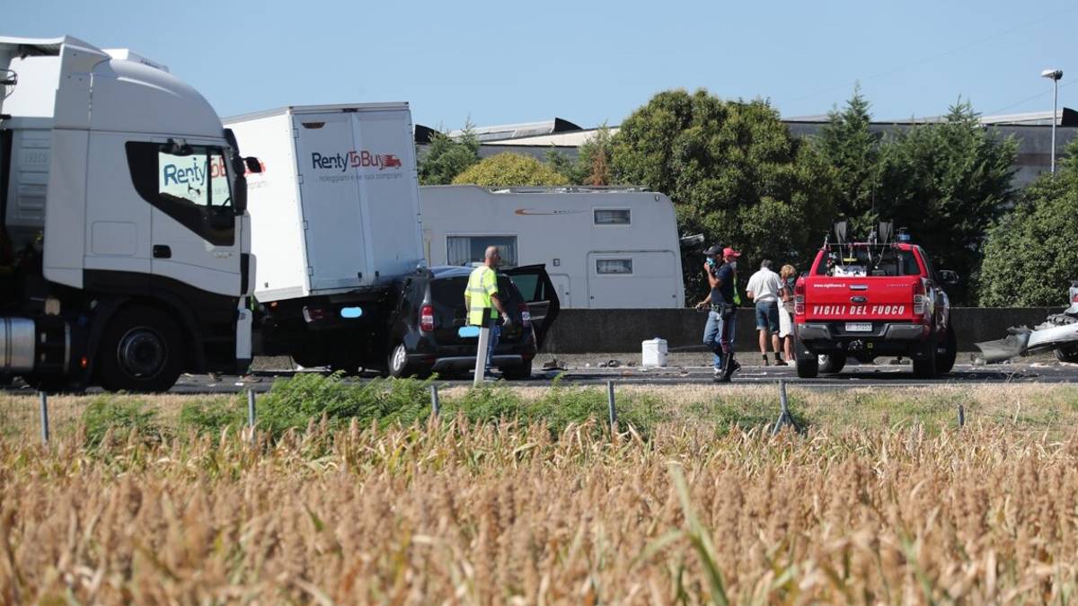 A14, incidente nei pressi di Imola, lunghe code nelle due direzioni