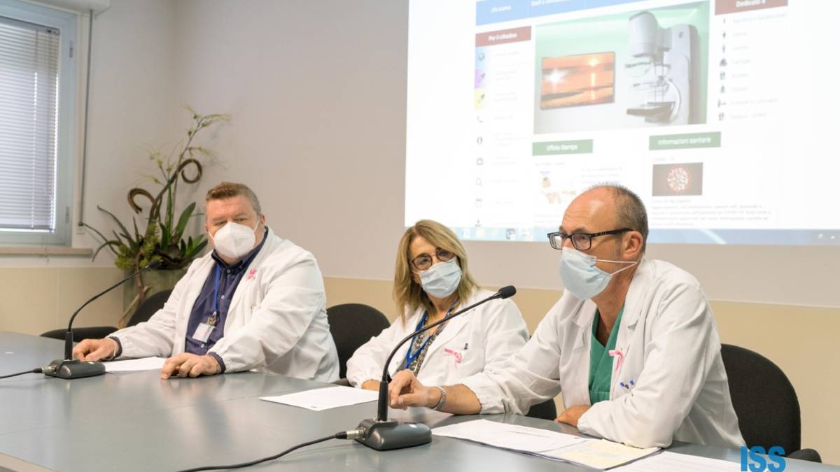 San Marino, ottobre si tinge di rosa per la lotta ai tumori al seno