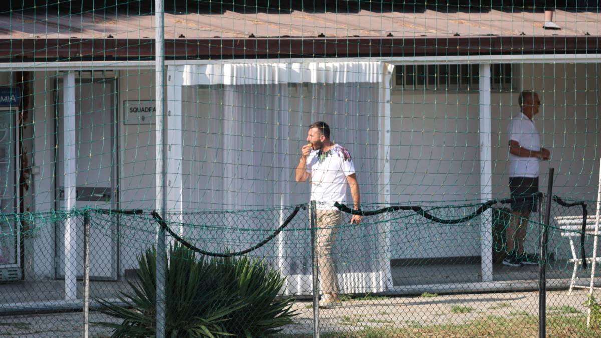 Calcio C, Il Cesena ufficializza l'addio a Stefanelli, che nel frattempo è già a Pisa