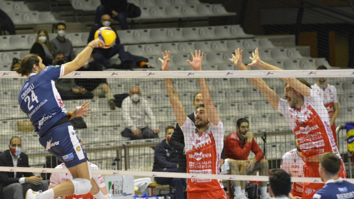 Volley Superlega, Consar Rcm cuore e grinta ma alla fine vince 3-1 Piacenza