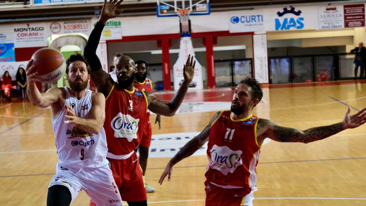 Basket, OraSì: da lunedì 16 ripartono gli abbonamenti