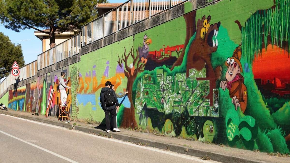 Cattolica, nuovi graffiti nel sottopasso di via Pantano