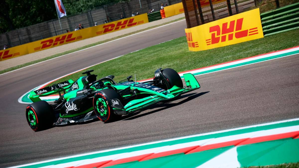 Formula 1 a Imola, Leclerc è il più veloce nelle libere: solo la sua Ferrari sfonda il muro dell’1.16 - Gallery