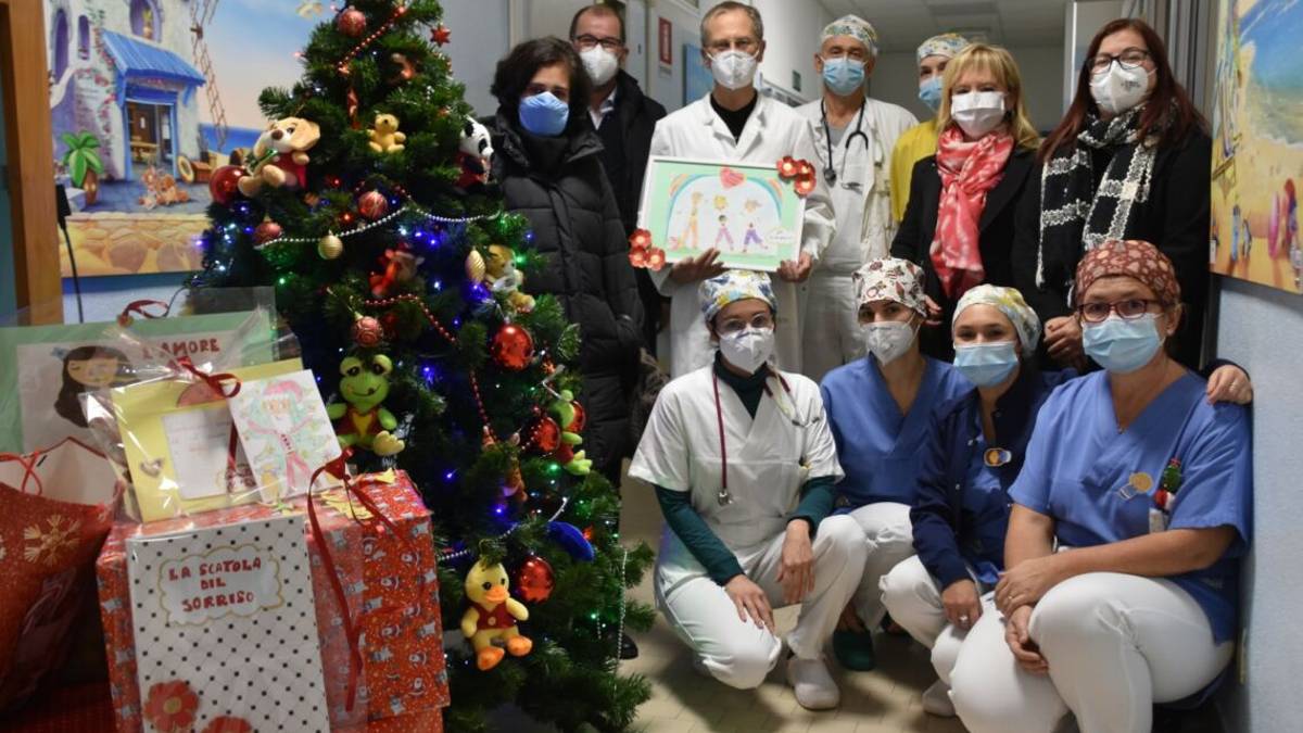 Forlì, dalla scuola De Amicis dono a Pediatria