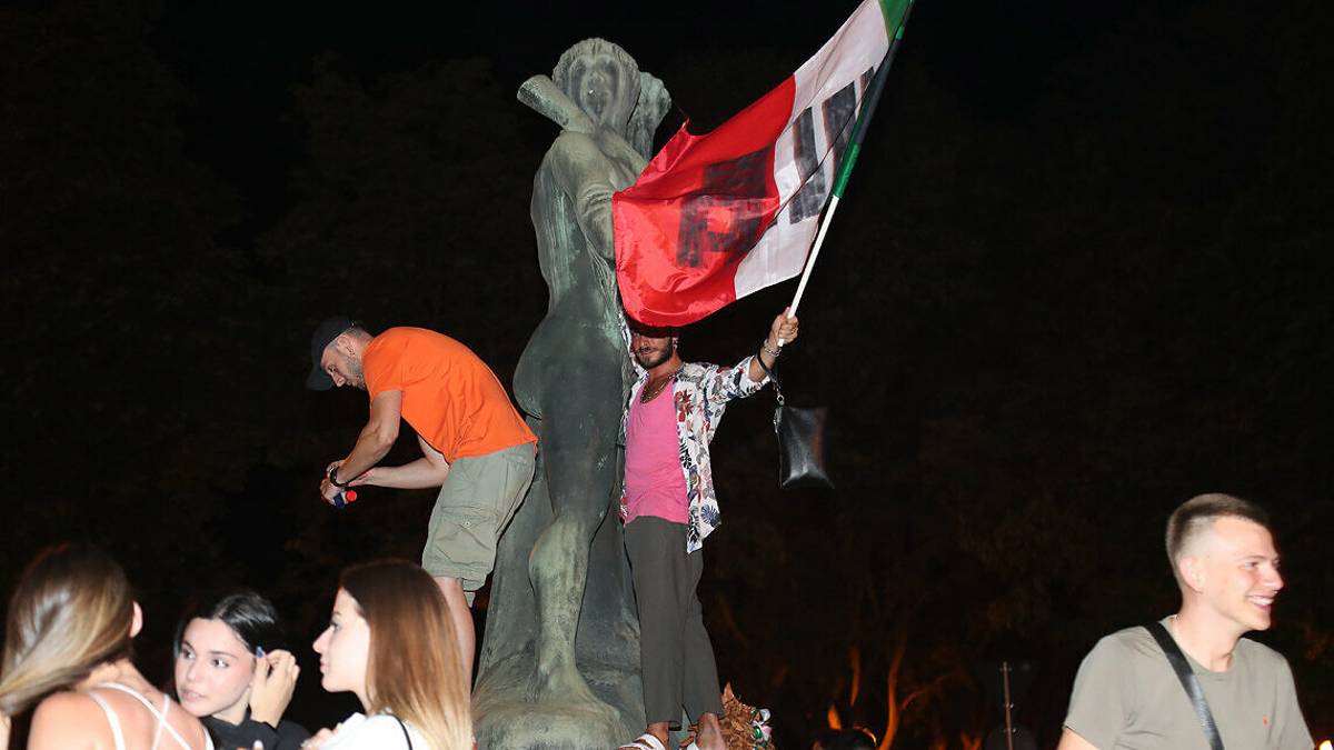 Imola, la festa per la vittoria della Nazionale di calcio