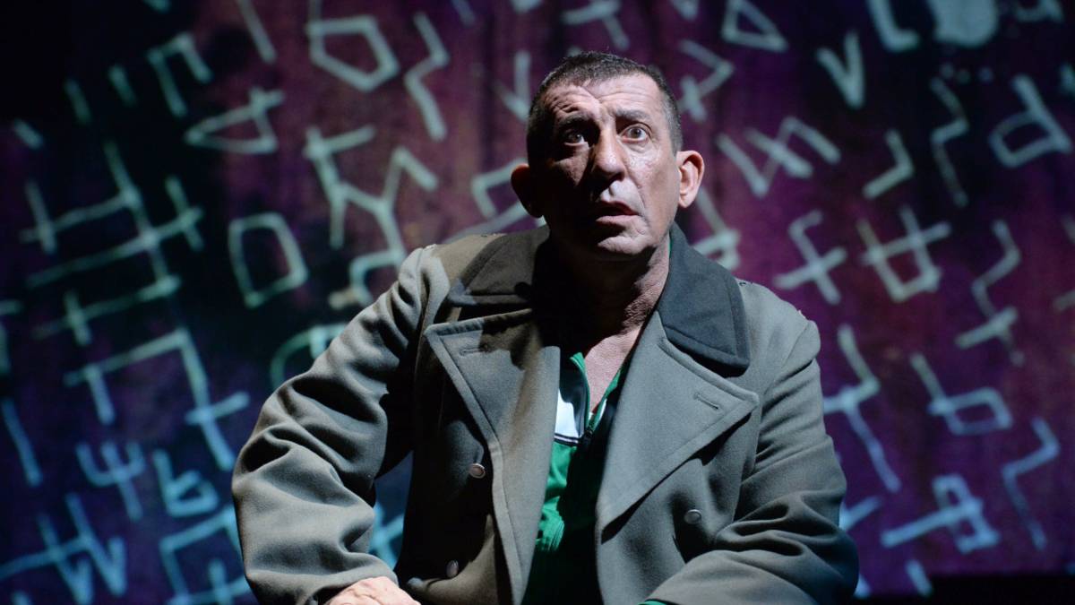 Claudio Casadio Una vetrina per il teatro