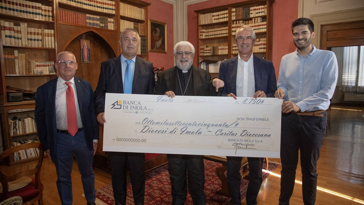 La Banca di Imola offre 8.750 pasti alla Caritas per i bisognosi