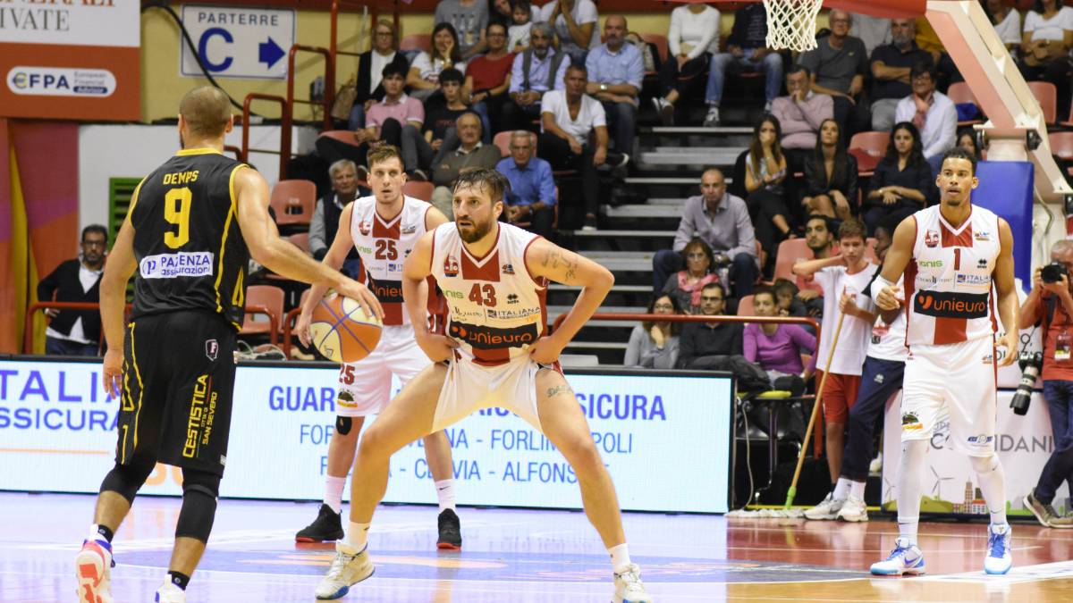 Basket A2, Unieuro: gli abbonati sono 2.520 - GALLERY