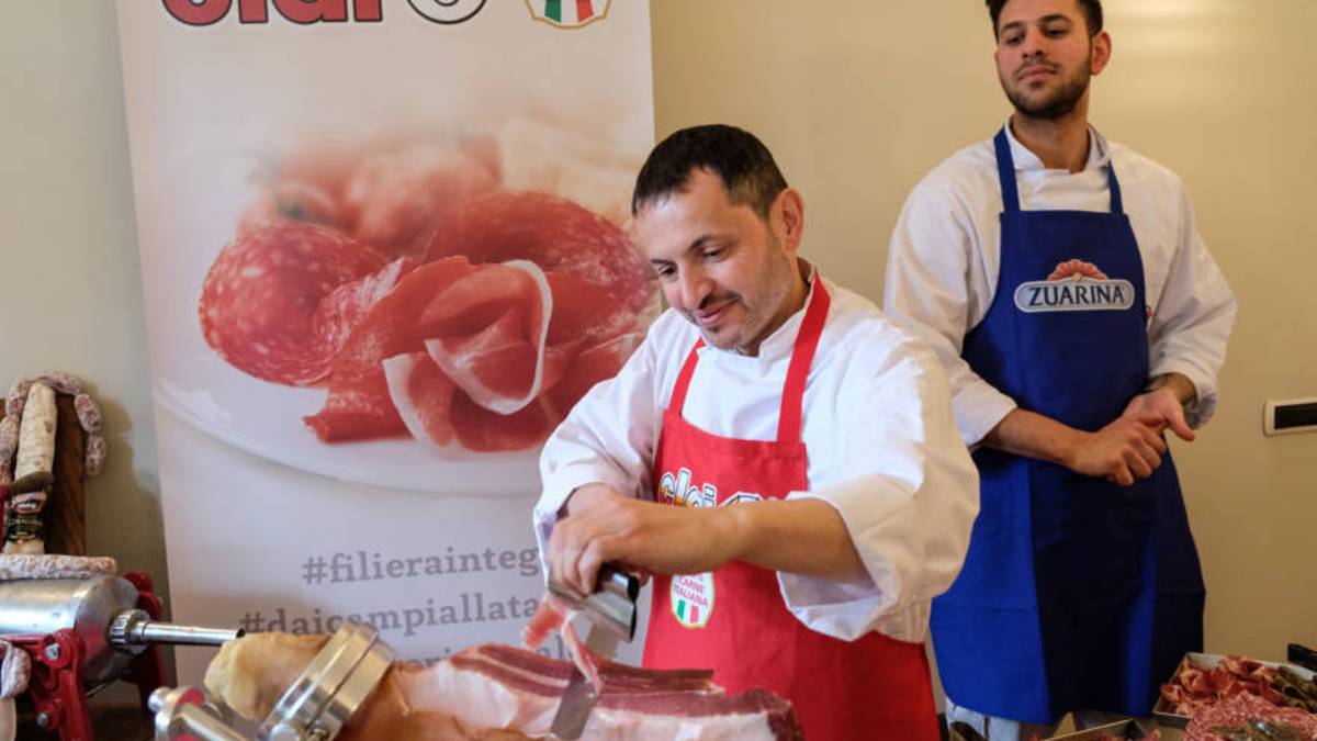 La Clai compie 58 anni e dona 100mila euro agli ospedali
