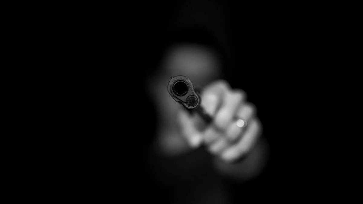 Riccione, pistola alla tempia rapina benzinaio