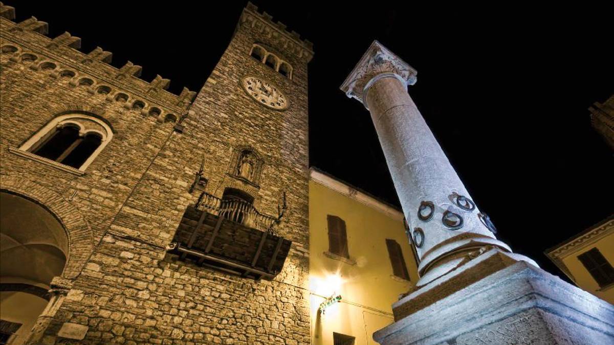 La Colonna degli Anelli recentemente restaurata