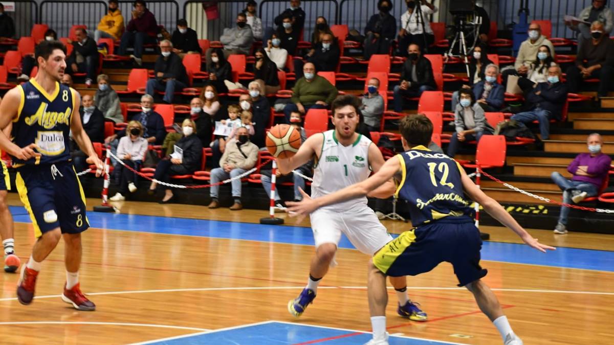 Lugo, niente riscaldamento al palazzetto: lo sport è servito freddo