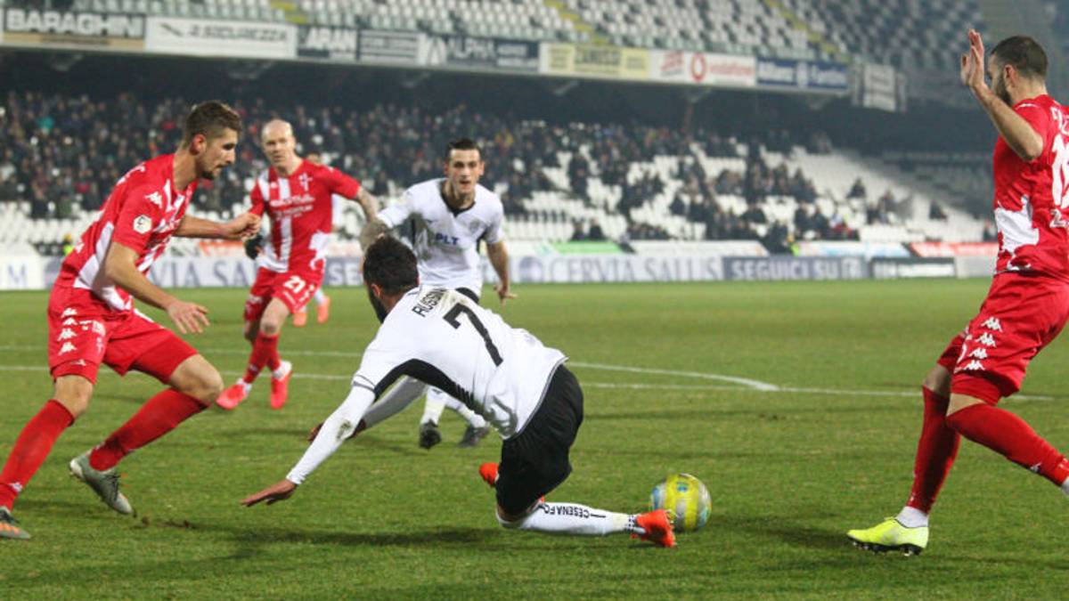 Il Cesena regola 4-1 la Sammaurese