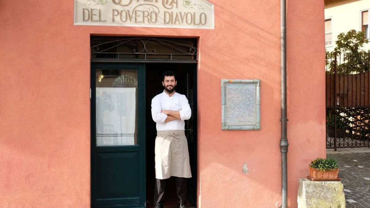 Il Povero Diavolo riparte con l'under 30 Giuseppe Gasperoni
