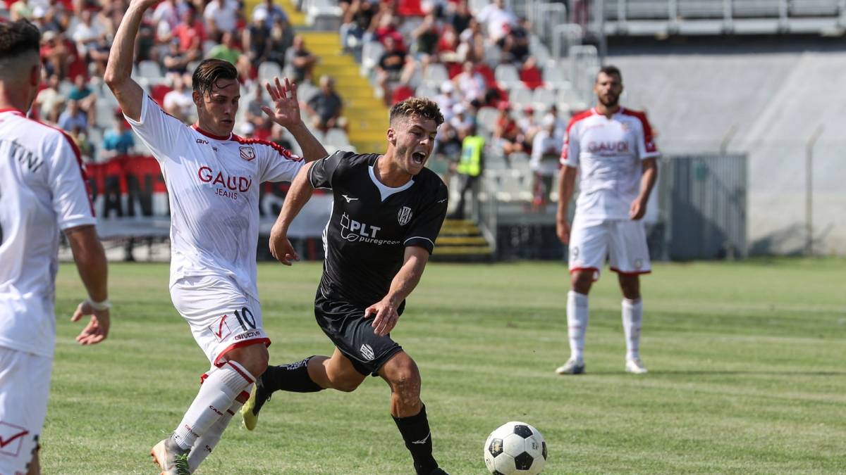 Calcio C, un brutto Cesena cade a Pesaro (1-0)