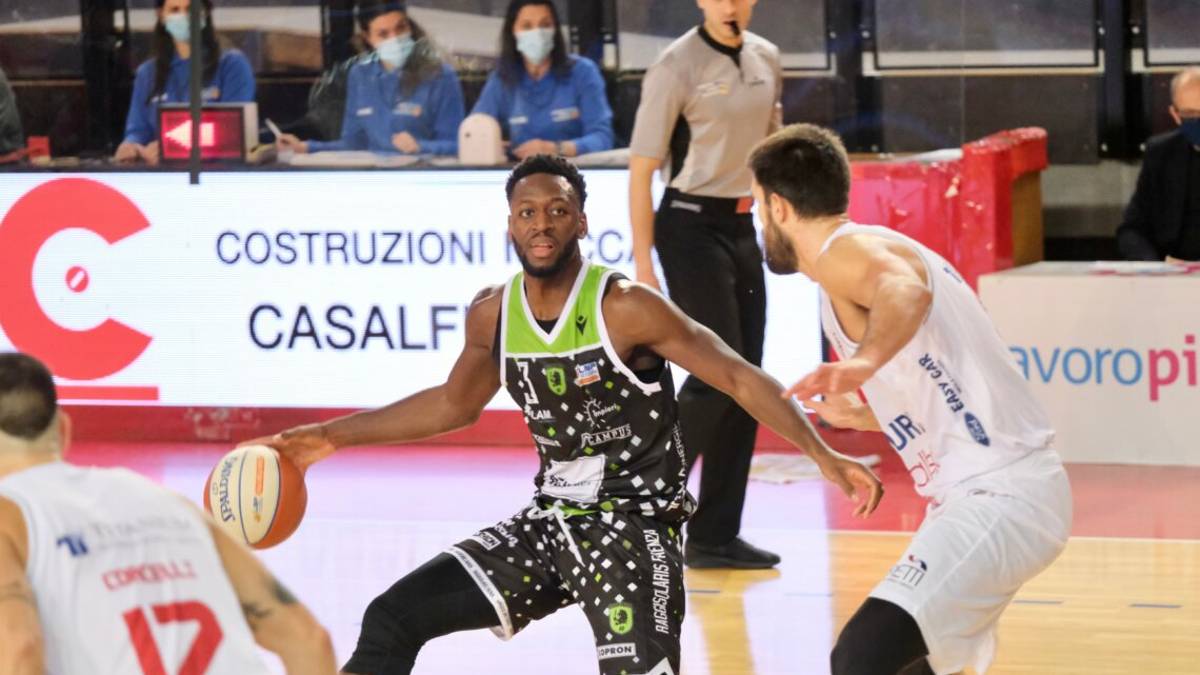 Basket B, colpo Anumba per i Tigers Cesena
