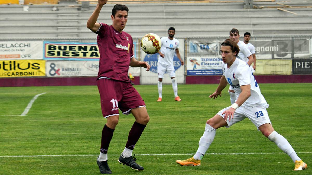 Calcio C, Imolese-Fano: è iniziato il conto alla rovescia