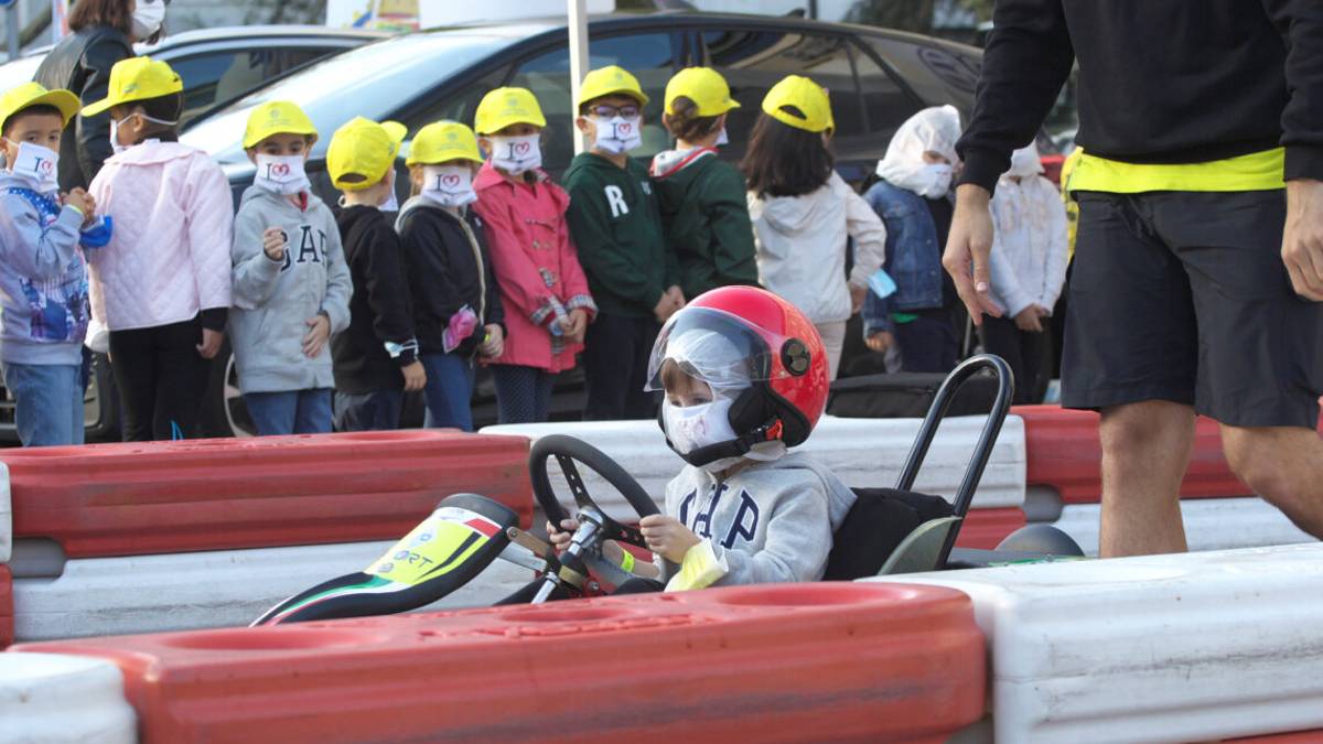Ravenna, un corso di educazione stradale per i bambini in Piazza Mameli