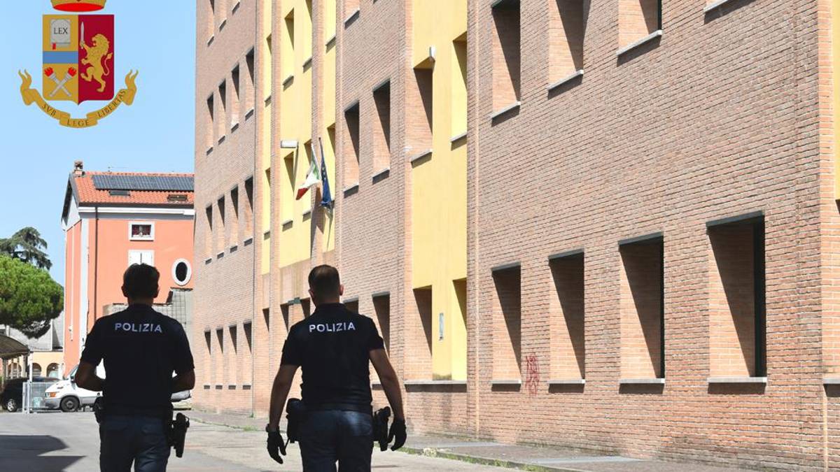 Cesena, controlli al Cubo e ai giardini 11 settembre: espulsi 2 irregolari