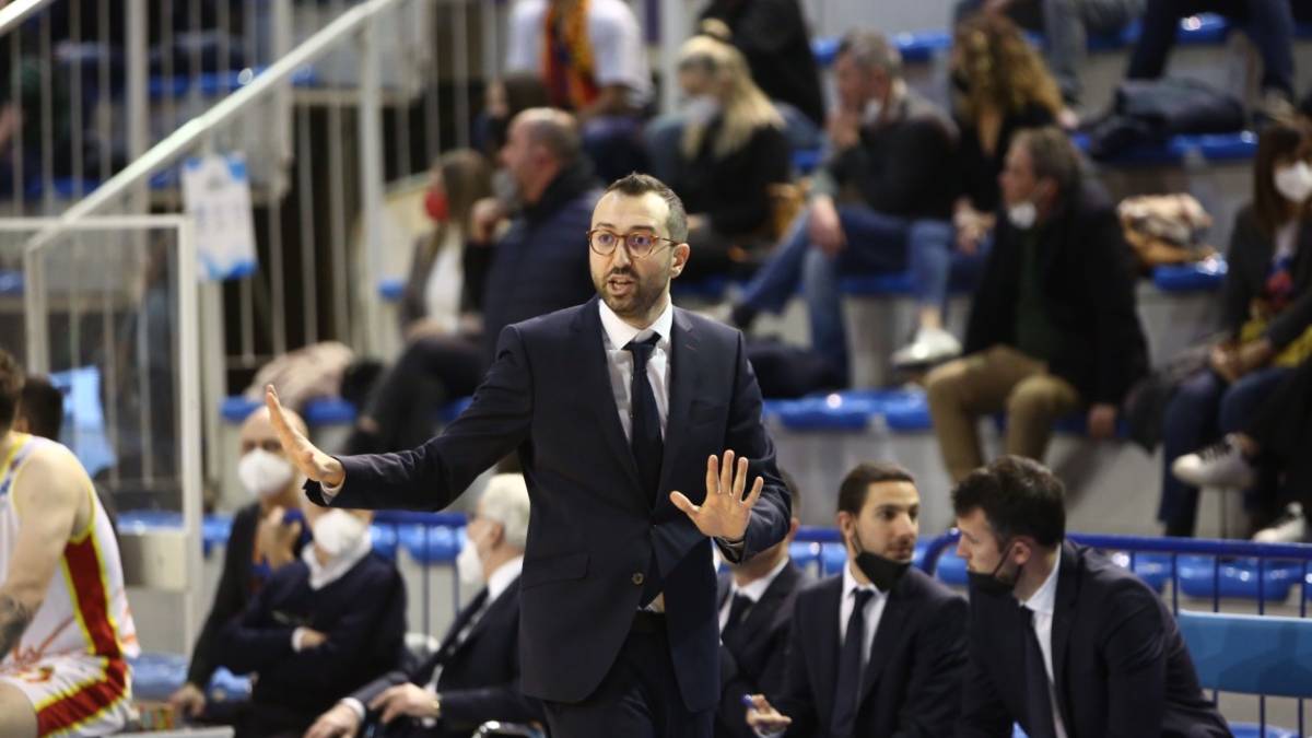 Basket A2, Ravenna riparte da Lotesoriere, il vice Zambelli si sposta a Rimini
