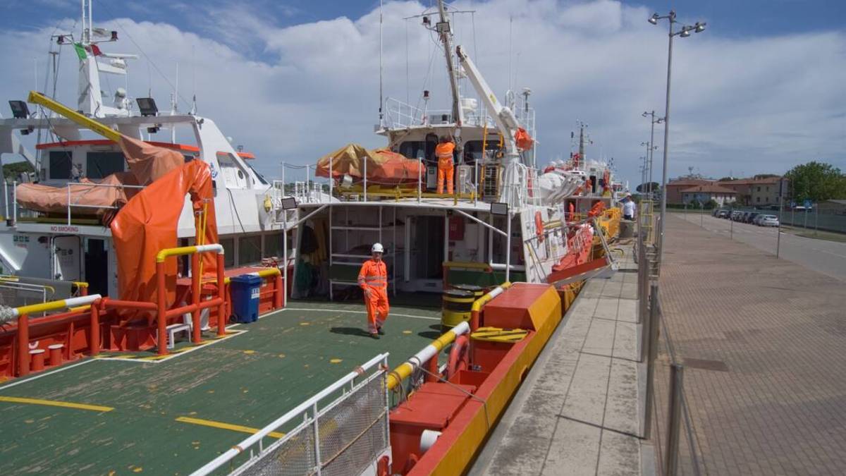 Coronavirus Ravenna, al porto suonano le sirene delle navi