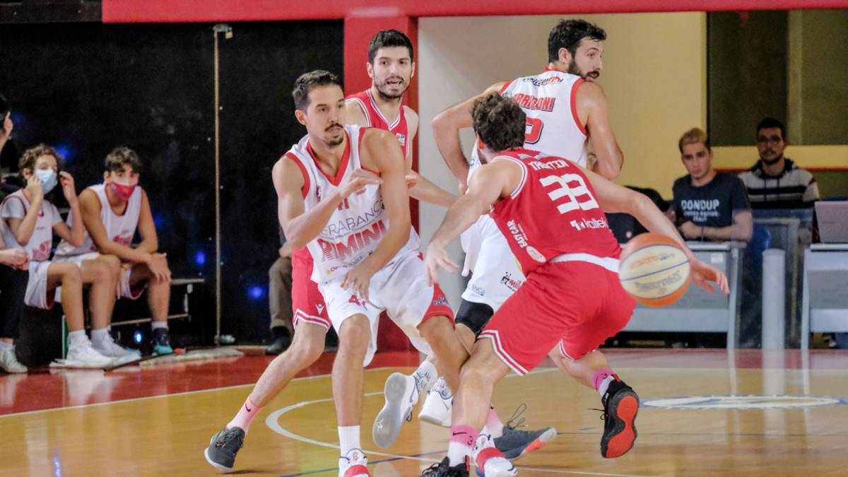Basket B, le date dei recuperi di Andrea Costa e RivieraBanca