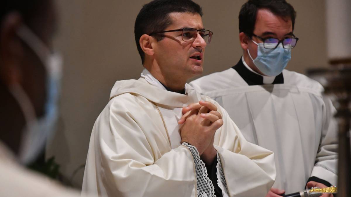 Forlì, san Mercuriale accoglie don Nino Nicotra