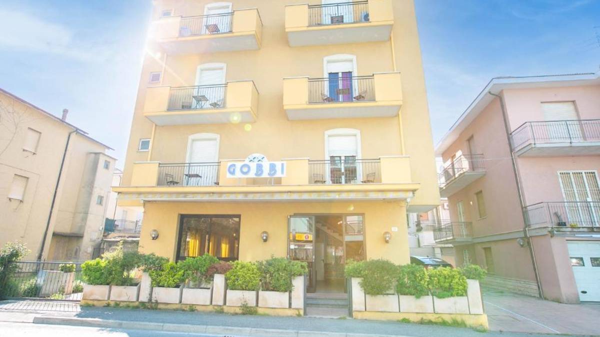 Viola la normativa anti incendio: chiuso da venerdì l'hotel Gobbi di Rimini