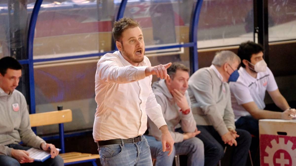 Basket B, la fotogallery di Andrea Costa-Roseto 64-52