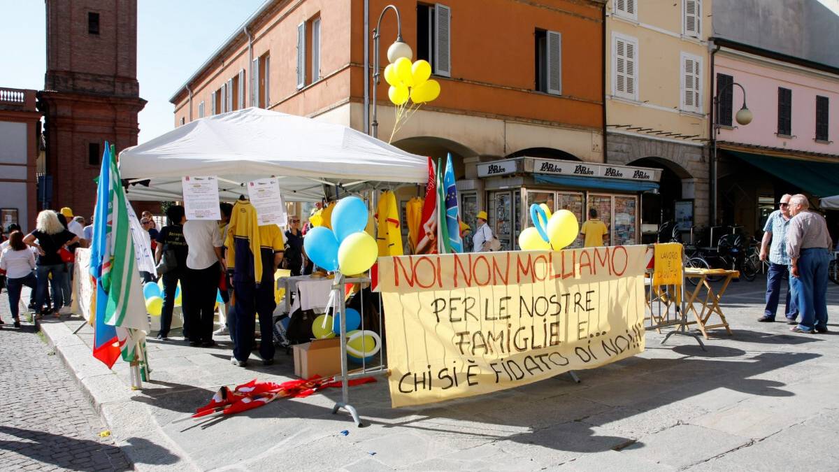 A Russi la protesta dei lavoratori della Mercatone Uno