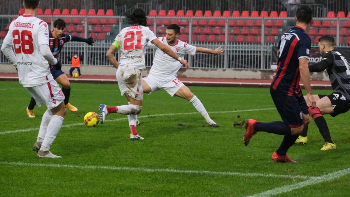 Calcio, Serie C: Imolese ancora ko, la Vis Pesaro passa 1-2