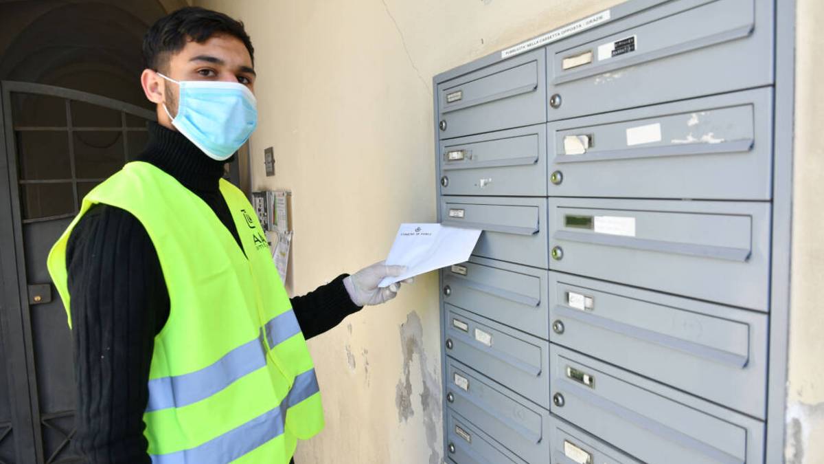 Forlì, da sabato distribuite altre mascherine alle famiglie