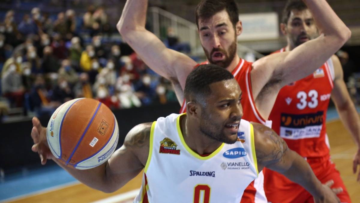 Basket A2, l'Unieuro Forlì scende a Fabriano per confermare i progressi visti contro Ferrara