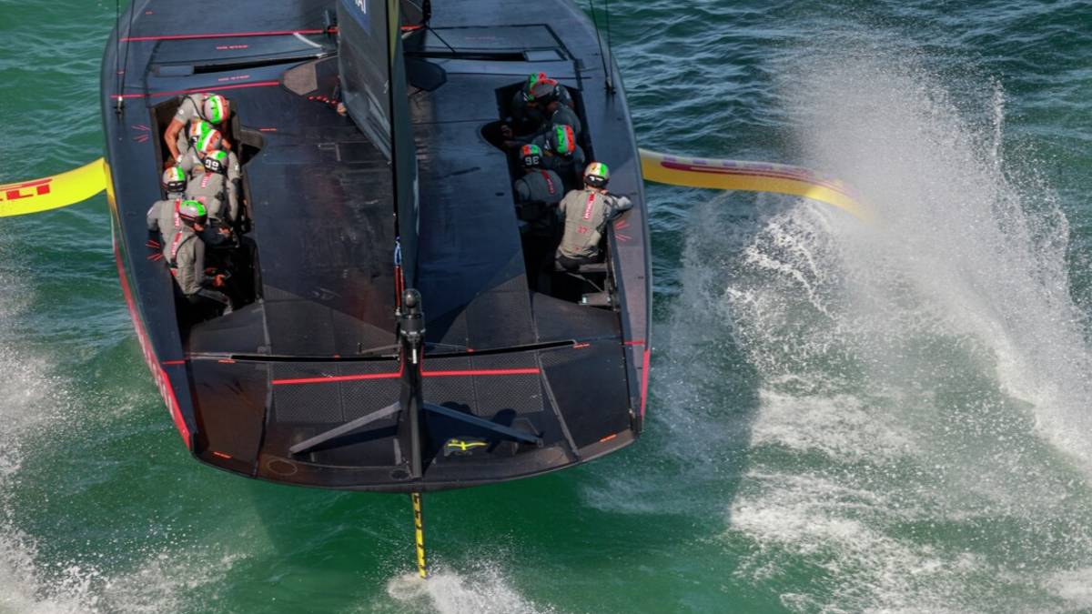 Vela, poco vento, annullata la Prada Christmas Race