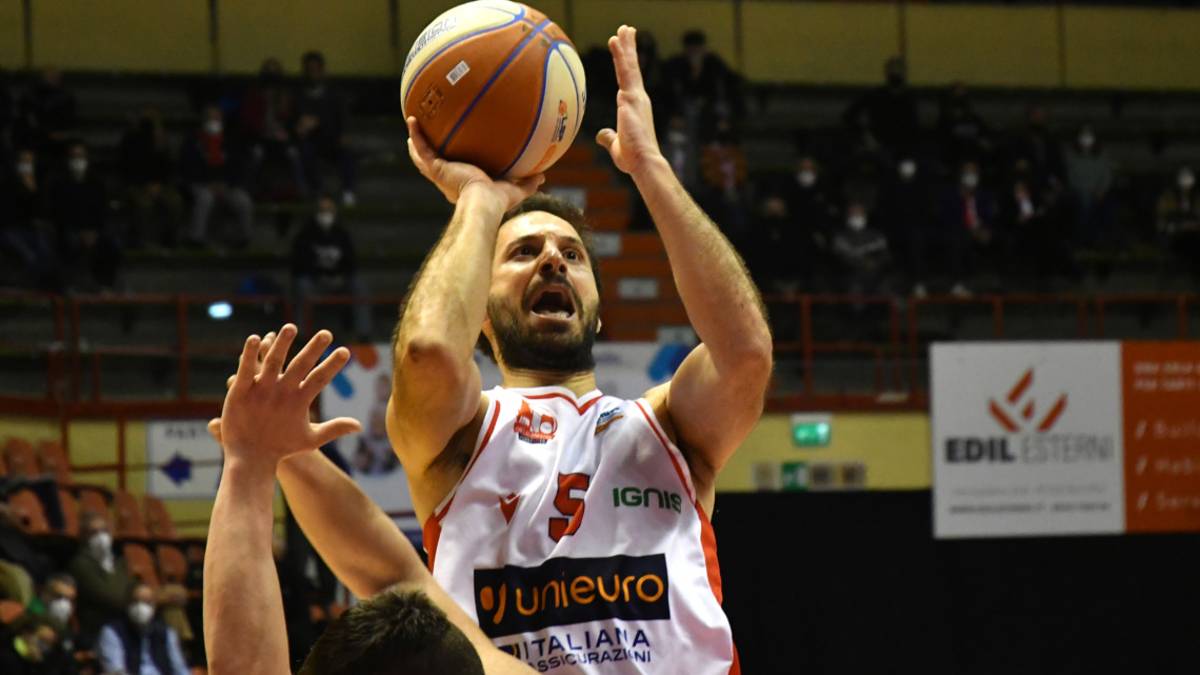 Basket A2, da McAdoo alle Spice Girls: Forlì-Cantù revival dei bei tempi andati
