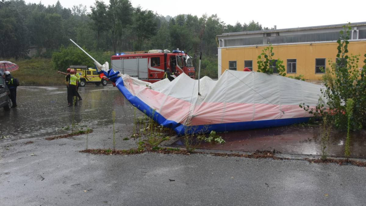 Precipita deltaplano a Rocca San Casciano: è morto il pilota