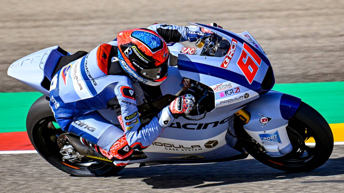 Moto2, show di Acosta, Zaccone a punti