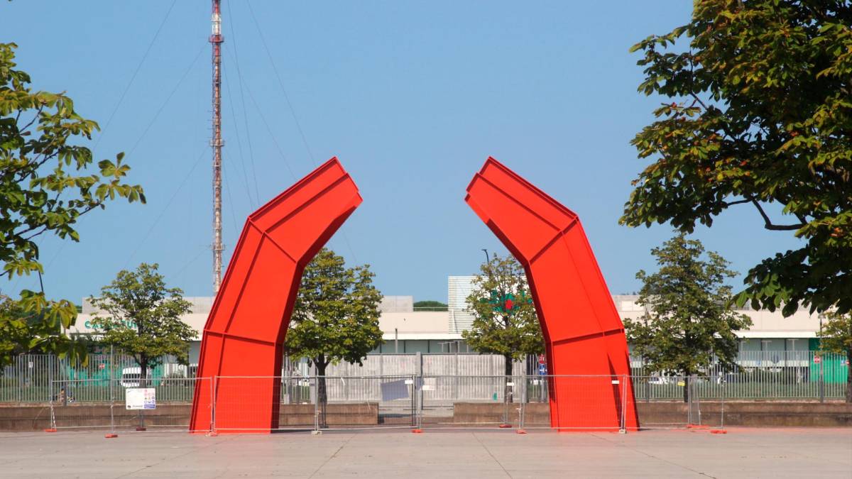 Il Grande Ferro R di Alberto Burri al termine dell’intervento di restauro
