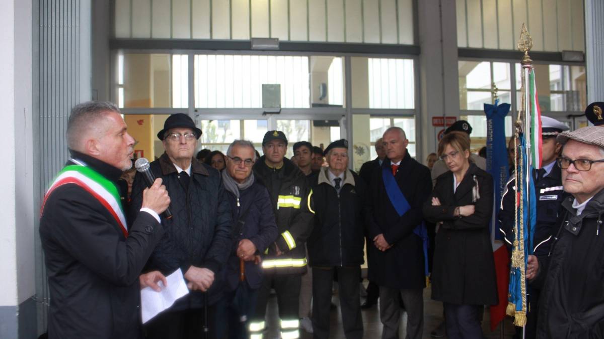 Cesena, una corona in memoria delle vittime del terrorismo