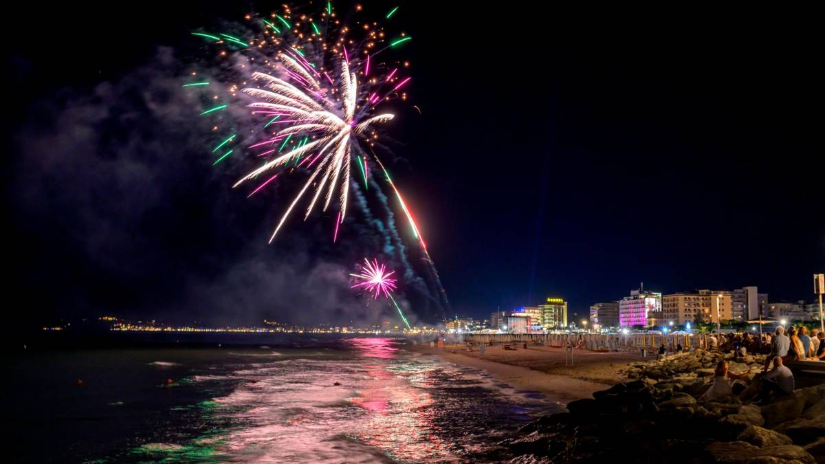 Il Ferragosto di Riccione continua con Alessandra Amoroso e Clara sabato 17 - gallery