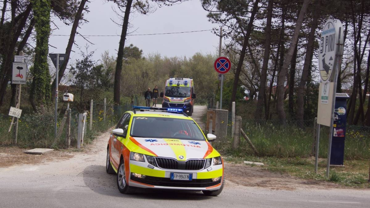 Ustionato a Pasquetta durante un barbecue al mare a Punta Marina