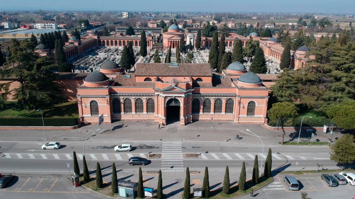 A Forlì, nei cimiteri padroni e animali possono riposare insieme