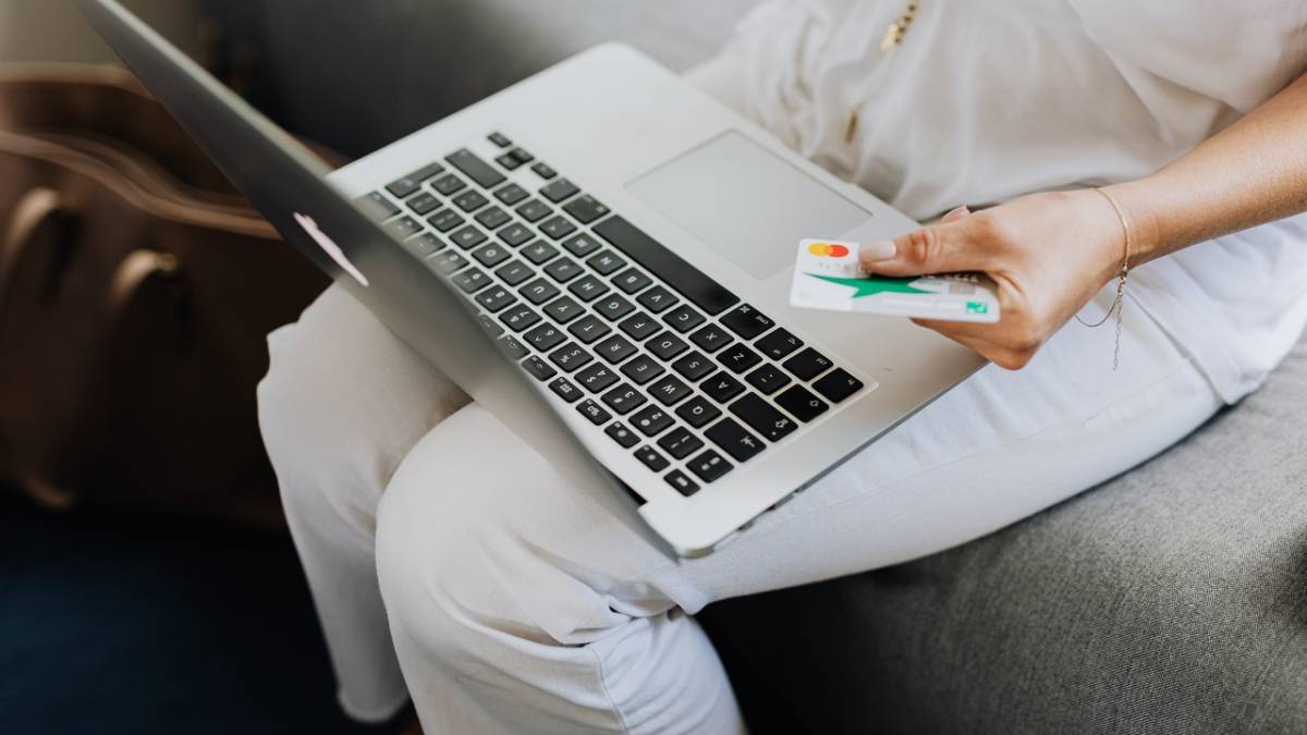 Il boom degli e-commerce: aumentano le vendite online