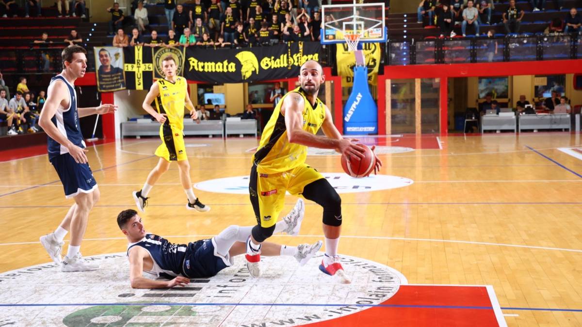 Basket B, Festeggiano le imolesi e Faenza, nessuna chance per i Tigers