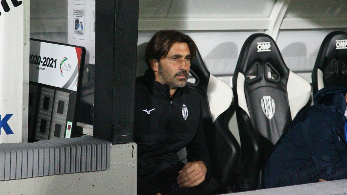 Calcio C, Viali non sarà in panchina con la Fermana: Cesena, nessun alibi