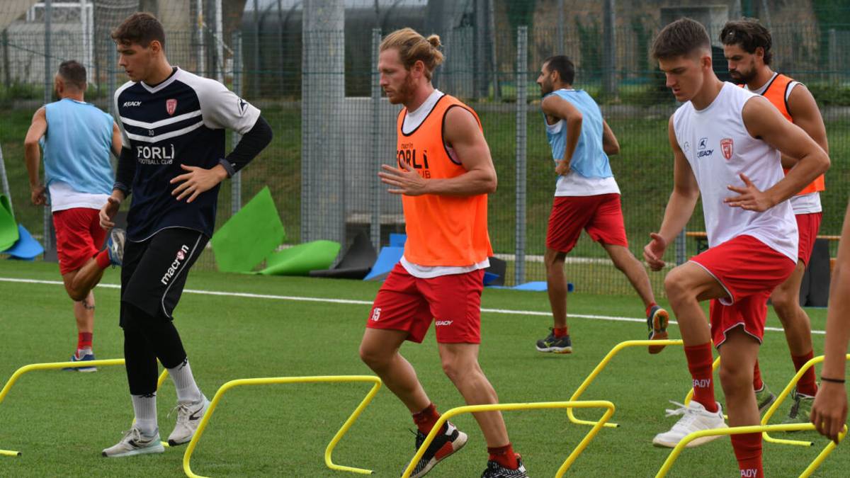 Calcio D, il Forlì sabato si presenta in piazza Saffi