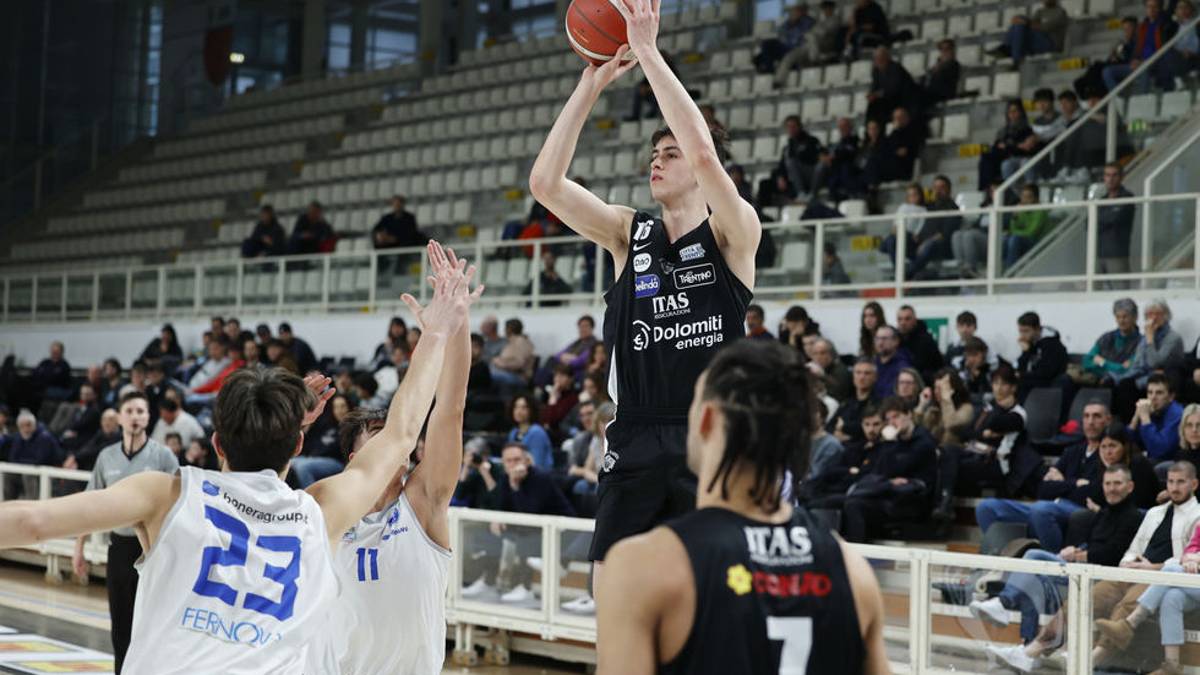 Basket, il riccionese Zangheri Mvp della NextGen Cup con Trento