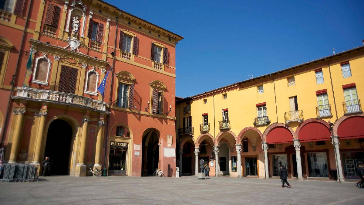 Il Palazzo comunale di Imola