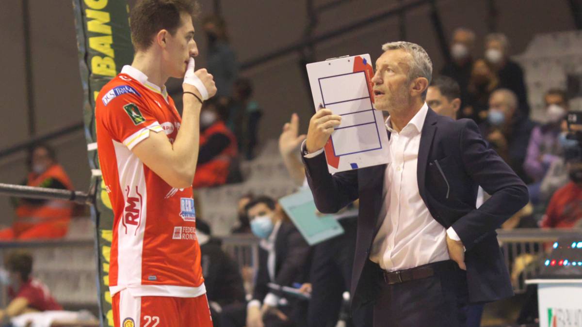 Volley Superlega, ora Zanini si arrabbia: Consar, siamo stati umiliati